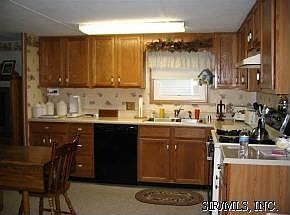 2nd image of 4151 Division St