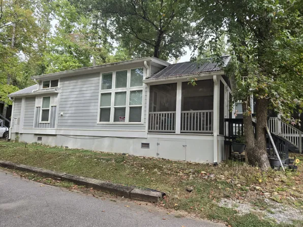 11 Smithfield Cir, Travelers Rest, SC 29690