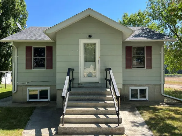 971 West River Rd, Worland, WY 82401