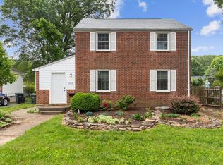 5212 N Carlin Springs Rd, Arlington, VA 22203