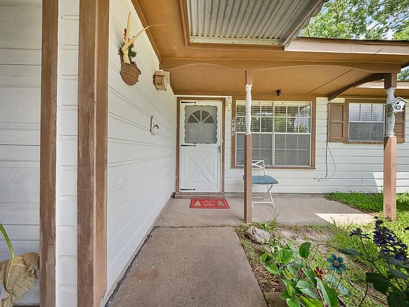 4th image of 9215 Linda Vista Rd