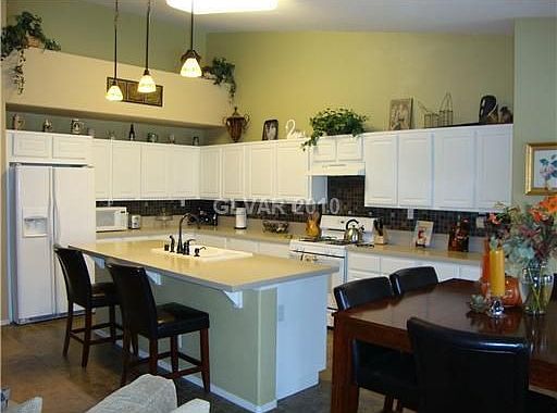 5th image of 1425 Drakewood Ave