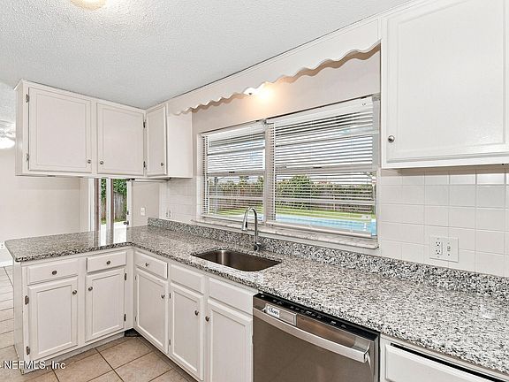 5th image of 8603 HAMMONDWOOD Road S