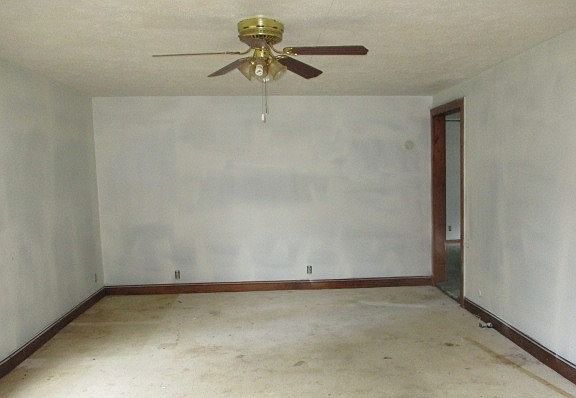 Additional Living Room