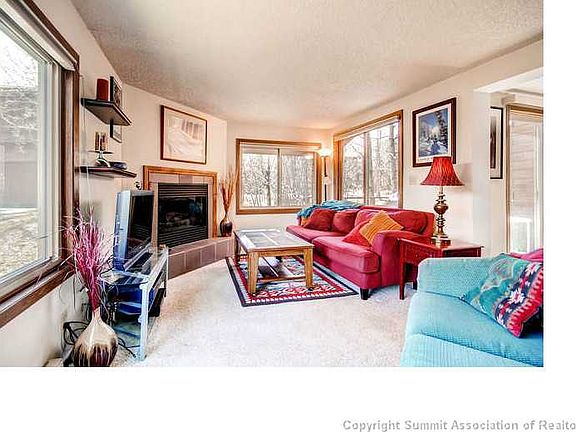 4th image of 77 Hawn Dr #1