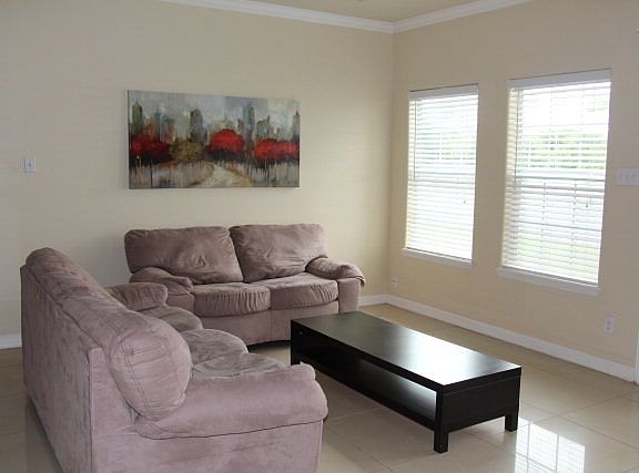 3rd image of 2230 El Dorado Ave APT 1