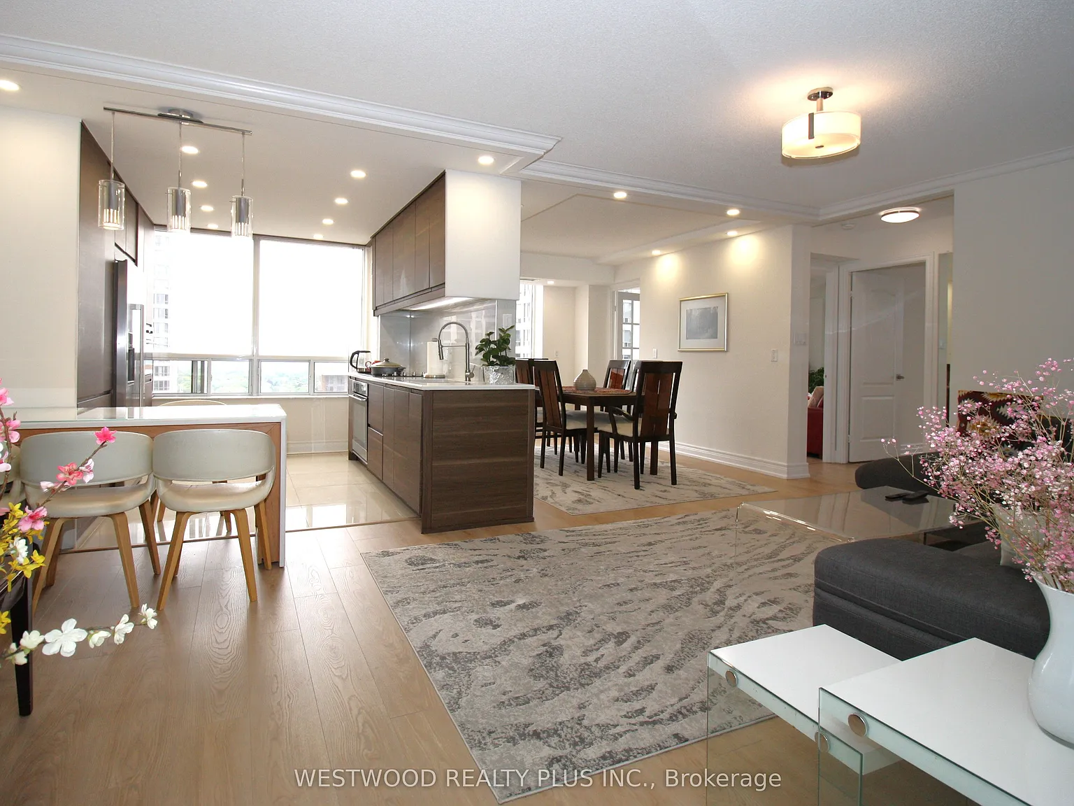 4 bed, $4,300 — Photo 3