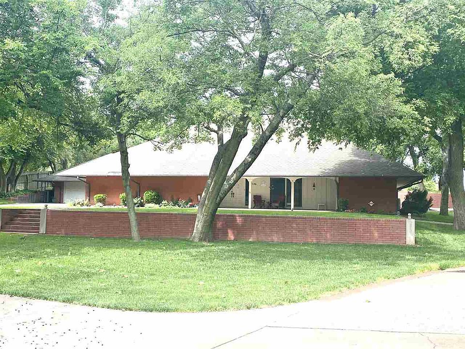 1st image of 2126 Quailwood Dr
