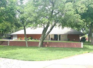 2126 Quailwood Dr, Enid, OK 73703