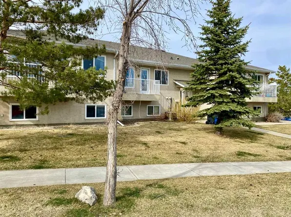 5 N Tartan Blvd W #4, Lethbridge, AB T1J 4Y5