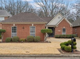 270 Fountain River Dr, Memphis, TN 38120