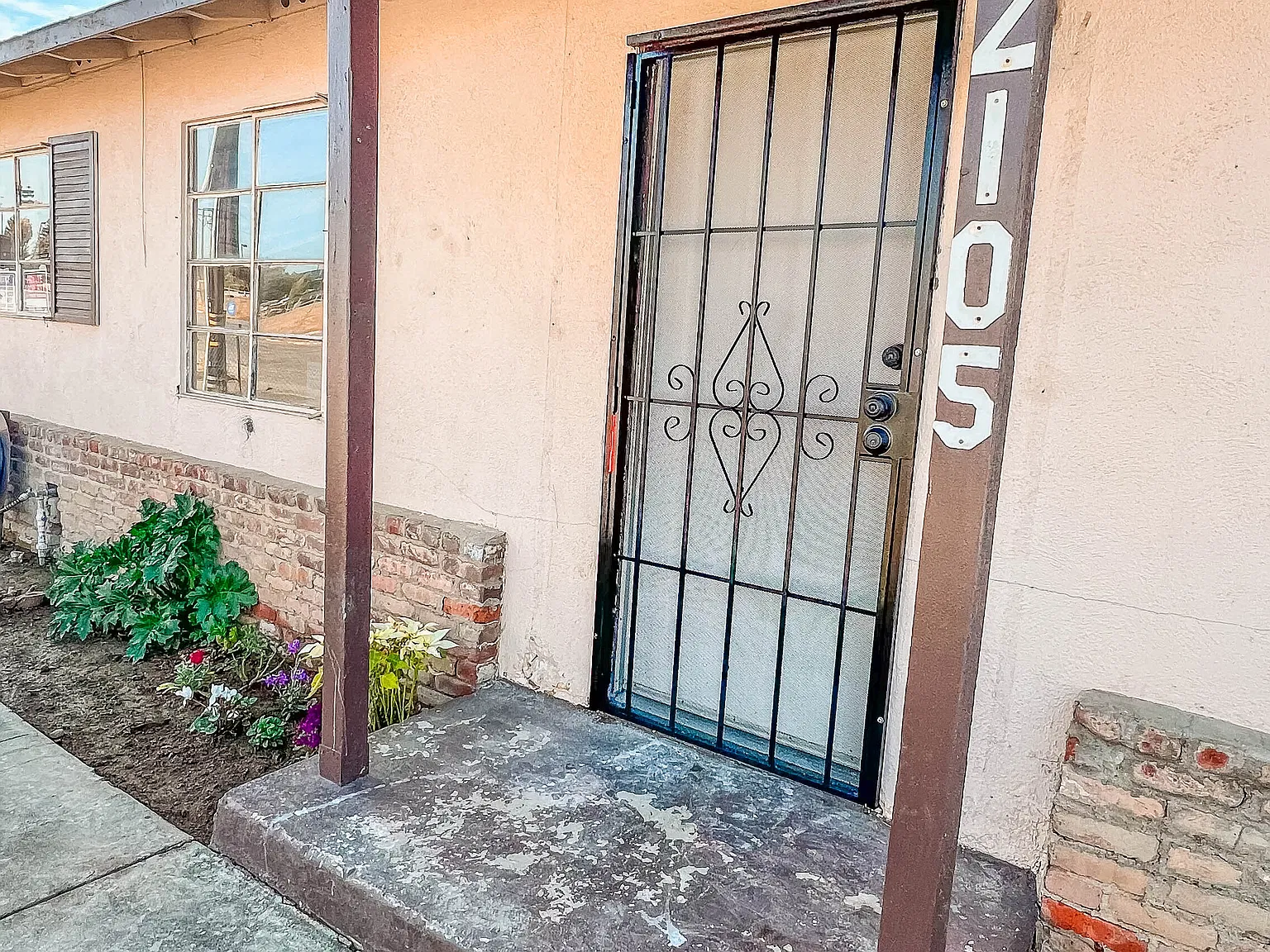 3 bed, 1000 sqft, $1,395 — Photo 2