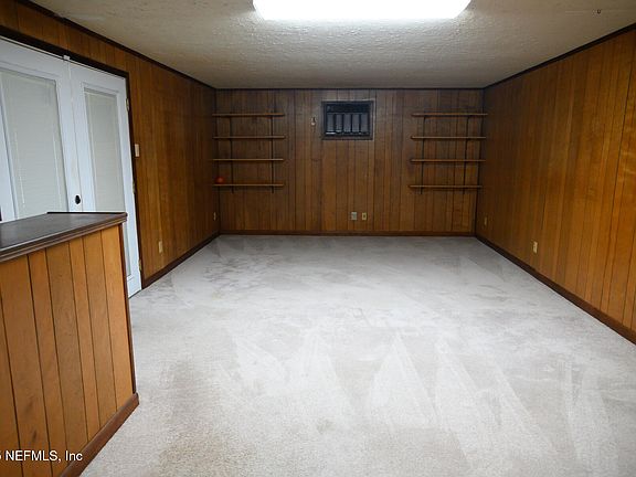 5th image of 7928 TRIUMPH Lane