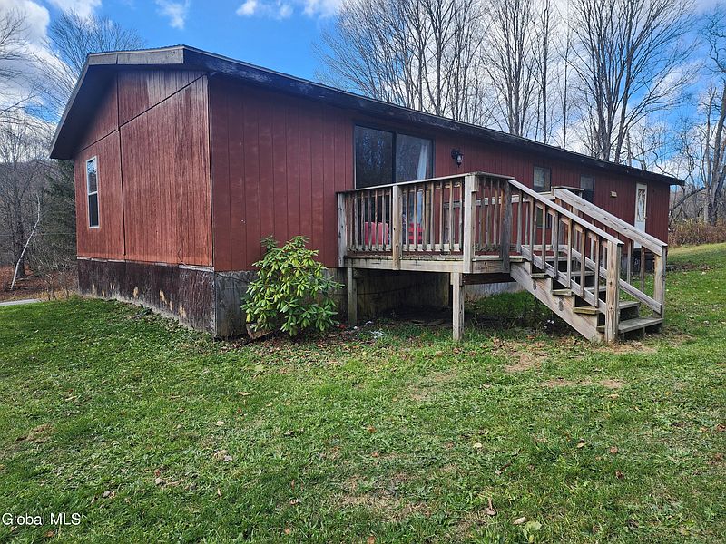 2nd image of 1099 W Hill Road