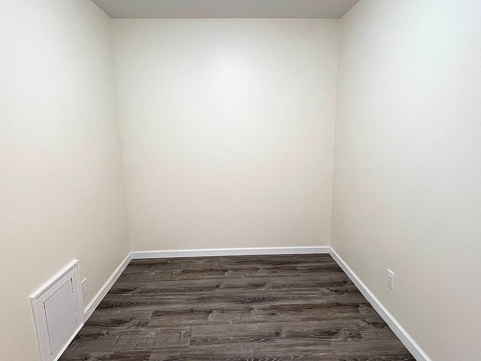 1st image of 2566 E 19th St #2F