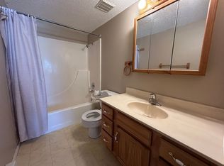Wabash Corners Apartments, Maryville, MO 64468