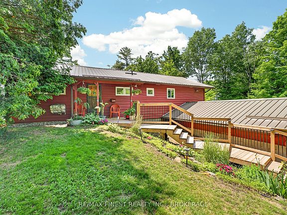 4th image of 1067 Island View Ln E