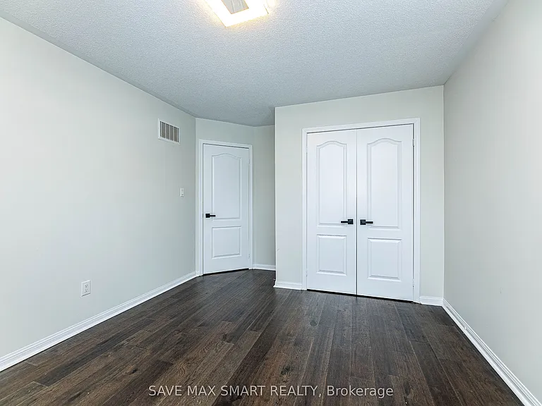 54 Beresford Cres — Photo 20