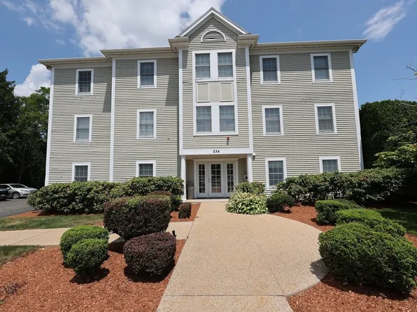 234 Water St APT 101, Wakefield, MA 01880