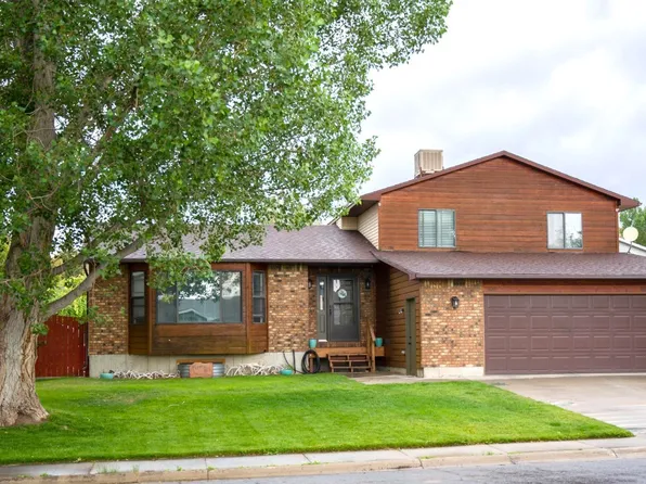 800 Saratoga Dr, Green River, WY 82935