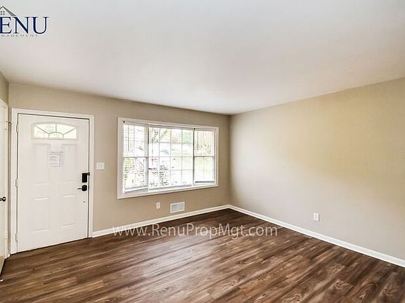 3rd image of 2108 Twilley Cir SW