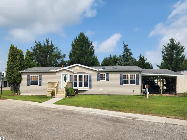 3362 Lassie Dr, Alma, MI 48801