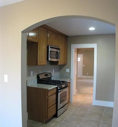 3rd image of 200 Sierra Blvd