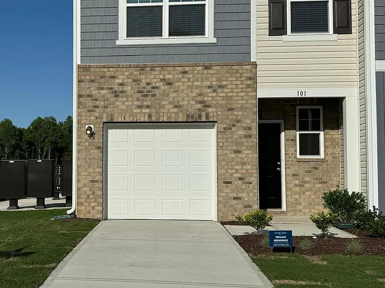 One-car garage