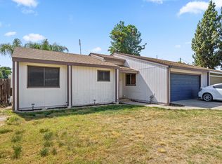 1437 W Walnut Ave, Visalia, CA 93277