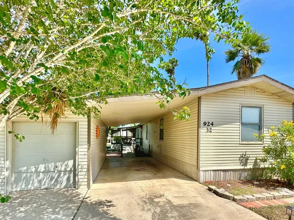 924 Citrus Dr, Alamo, TX 78516