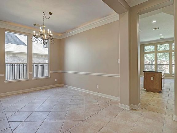 5th image of 11806 Legend Manor Dr