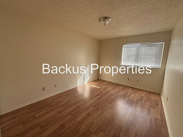 1825 Palm Ave #A — Photo 12