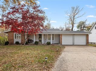 29 Brixworth Ct, Florissant, MO 63033