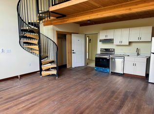 2500 NE Sandy Blvd #306, Portland, OR 97232
