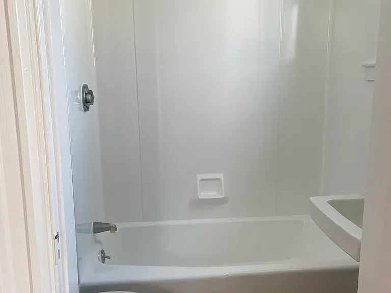 128 Main St #5 — Photo 6