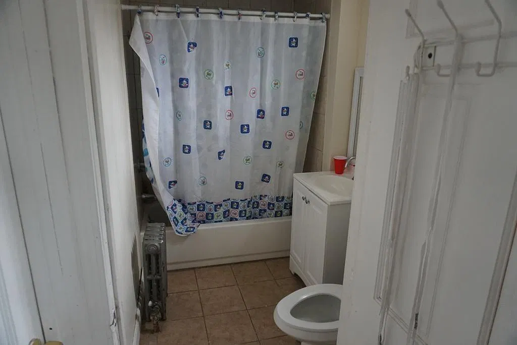 4 bed, 1600 sqft, $3,600 — Photo 2