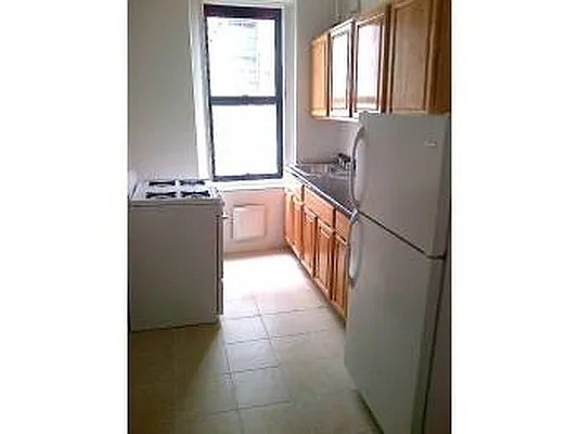 Rented by Bohemia Realty Group | media 10