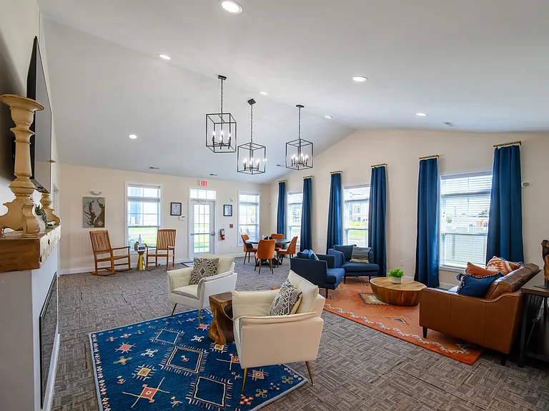 Riverside Apartments — Photo 17