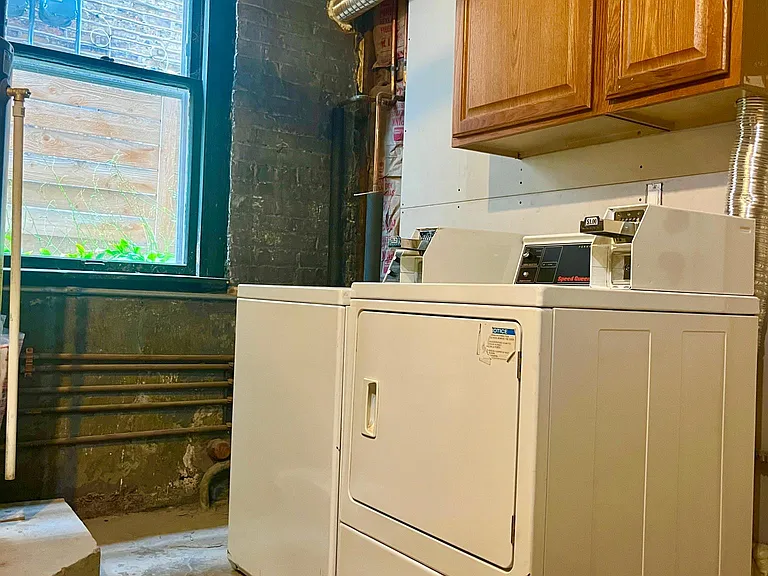 3921 N Spaulding Ave #B — Photo 11