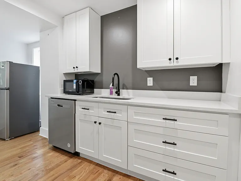 186 Hurt St NE #D1 — Photo 10
