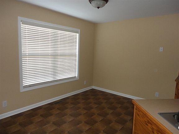 5th image of 3749 N Jot Dr