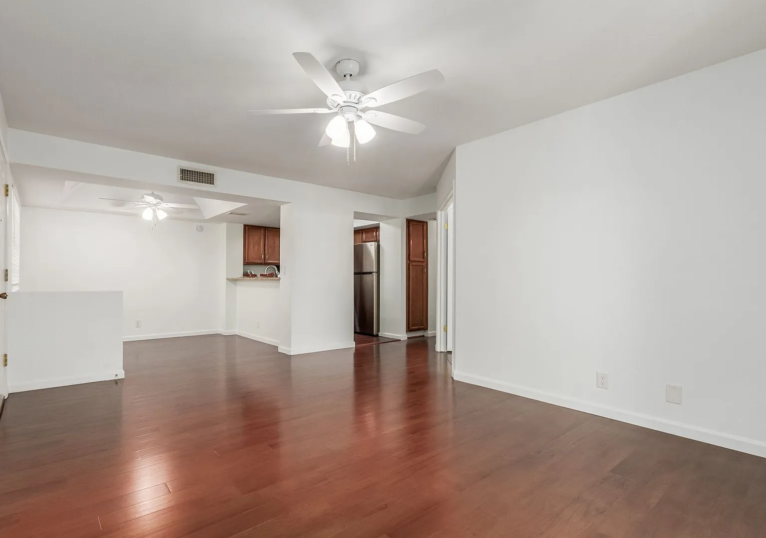 Modern 2-Bedroom Chandler Condo — Photo 1