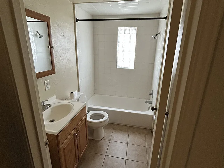 1437 Ridge Ave #2 — Photo 7