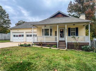 134 Meadow Wood Dr, Thomasville, NC 27360