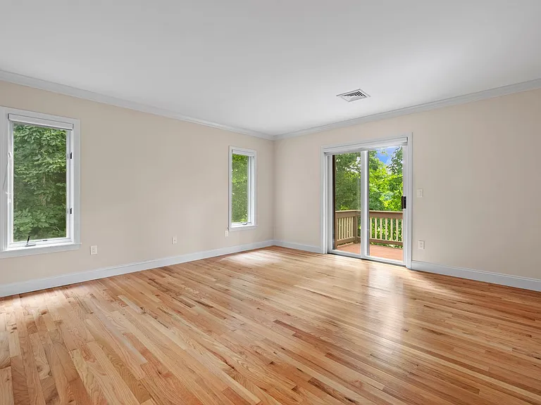 802 Heritage Hls — Photo 15