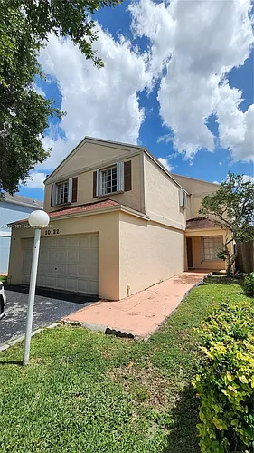 10122 SW 223rd Ter Photo 1 10122 SW 223rd Ter Photo 1