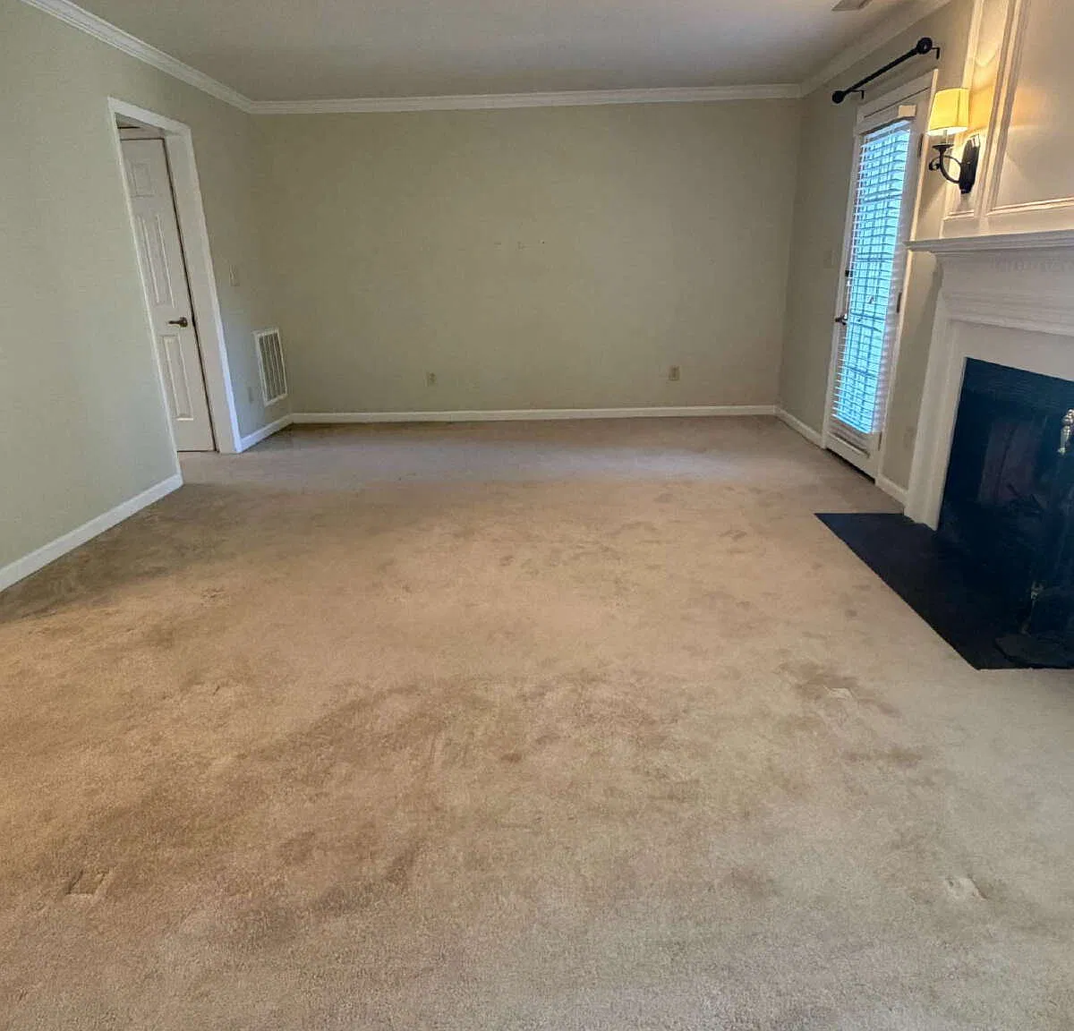 3 bed, 2.5 bath, 1584 sqft, $1,755 — Photo 4