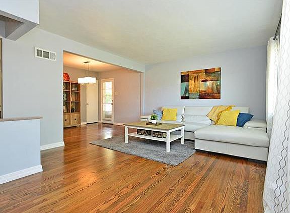 2nd image of 4146 Fabian Dr