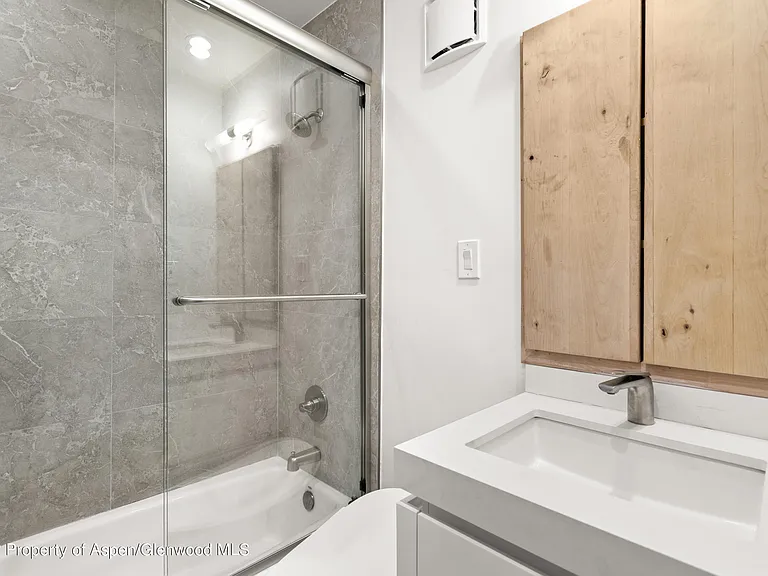 809 S Aspen St #2 — Photo 12