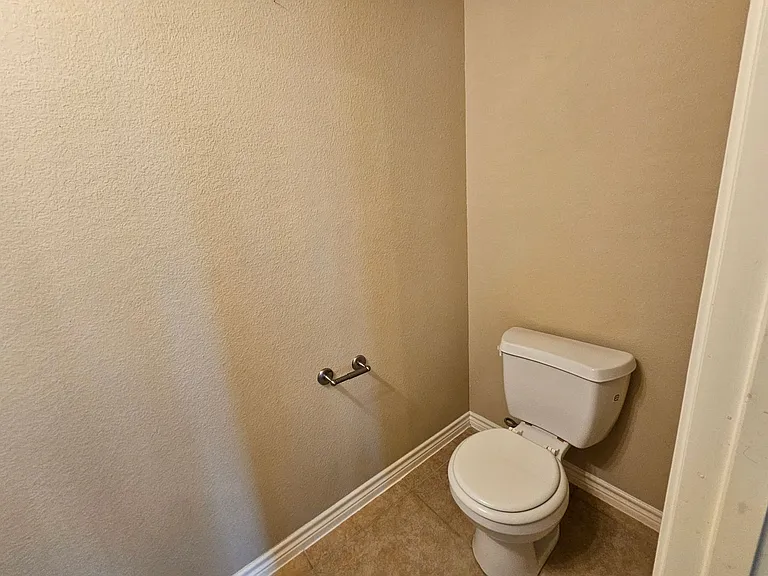 305 Cold Mountain Trl — Photo 31